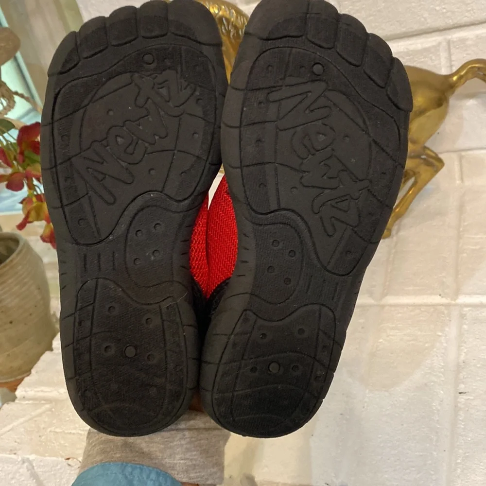 Newts water, shoes